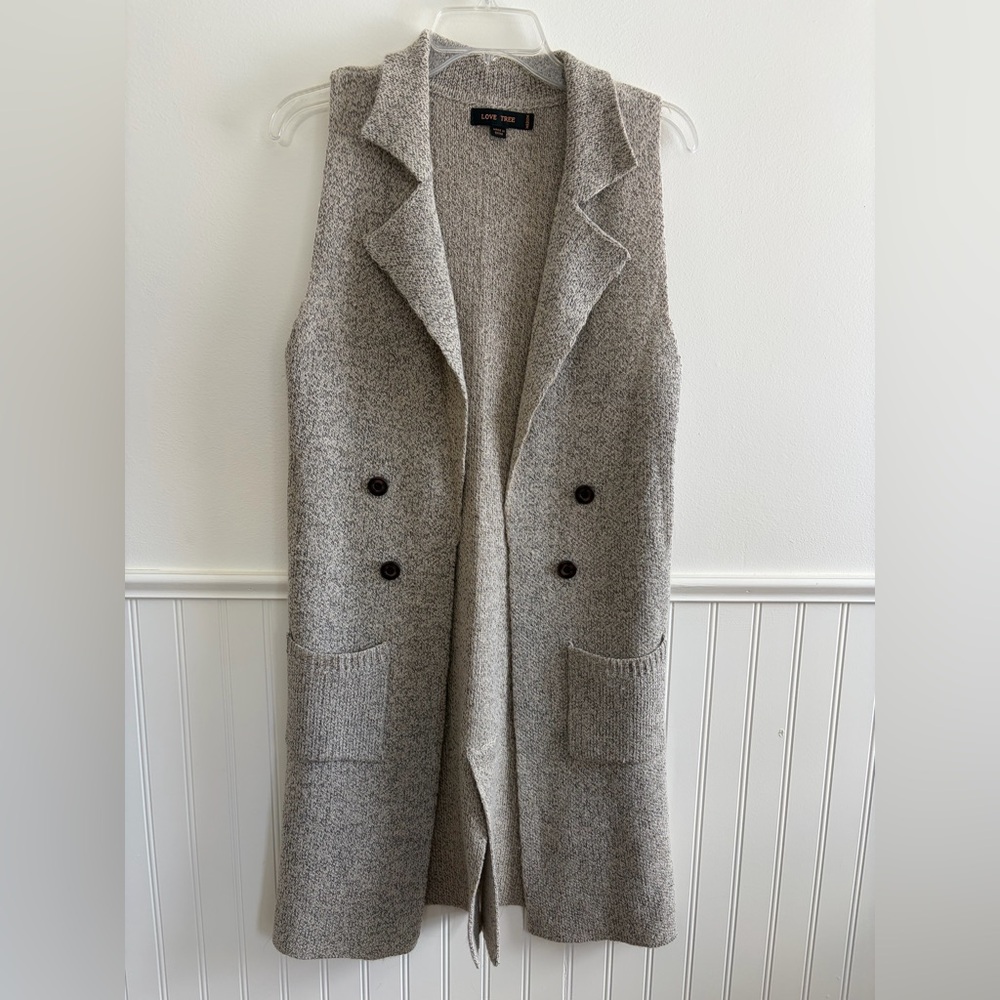 Gray/Cream Sleeveless Cardigan Vest